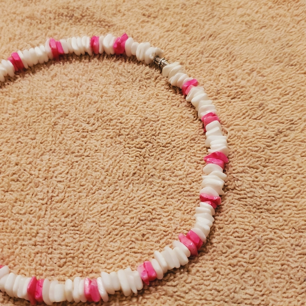 Pucu shell neclace - Picture 7 of 11